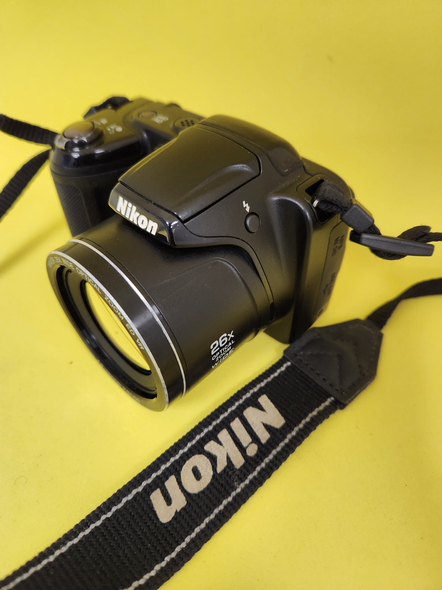 Nikon coolpix L330
