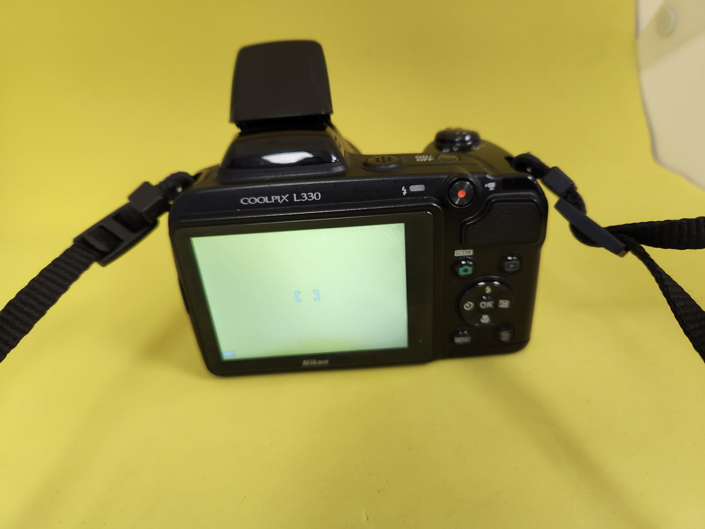 Nikon coolpix L330