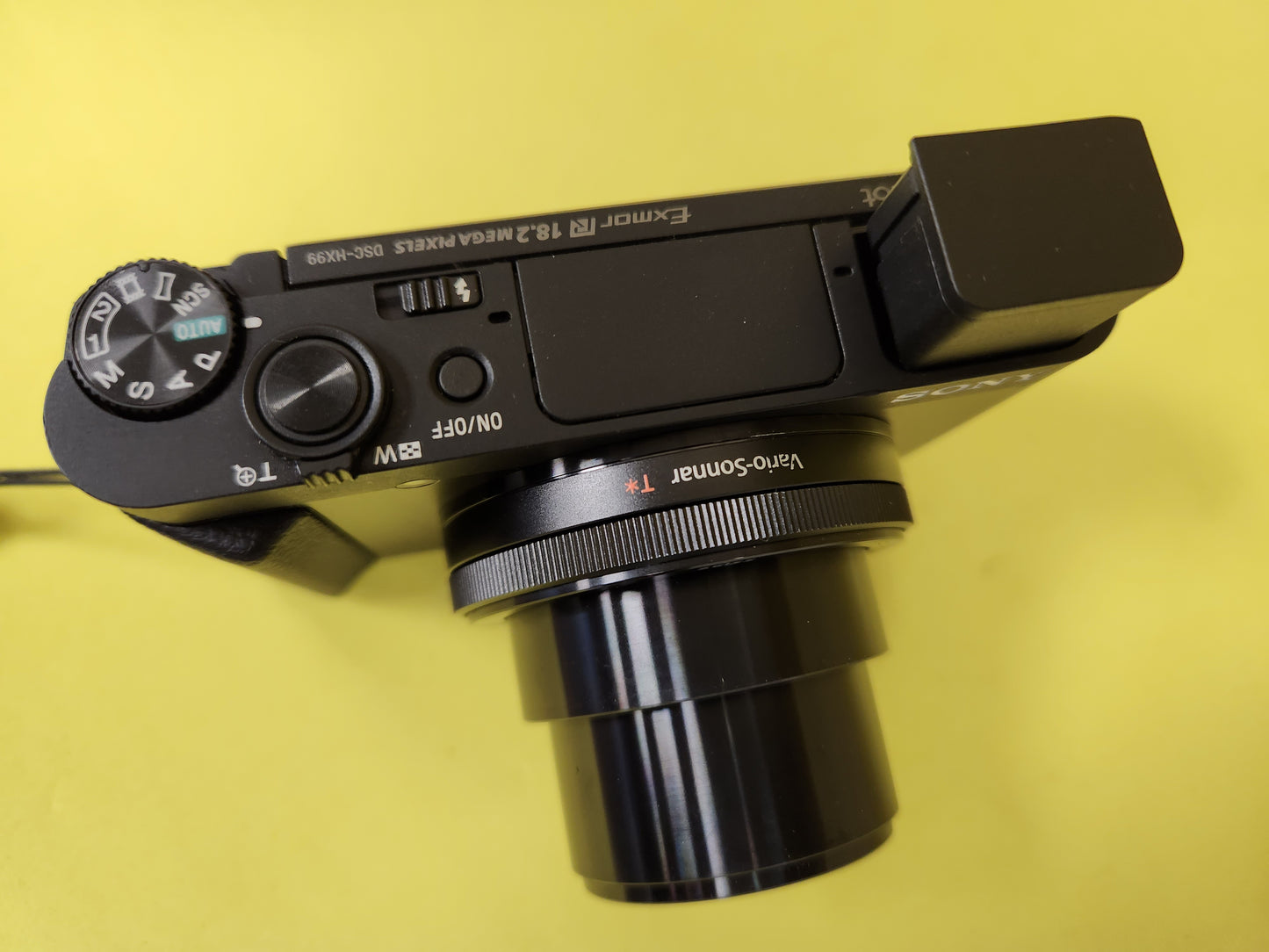 Sony digital camera Cyber shot dsc-hx99