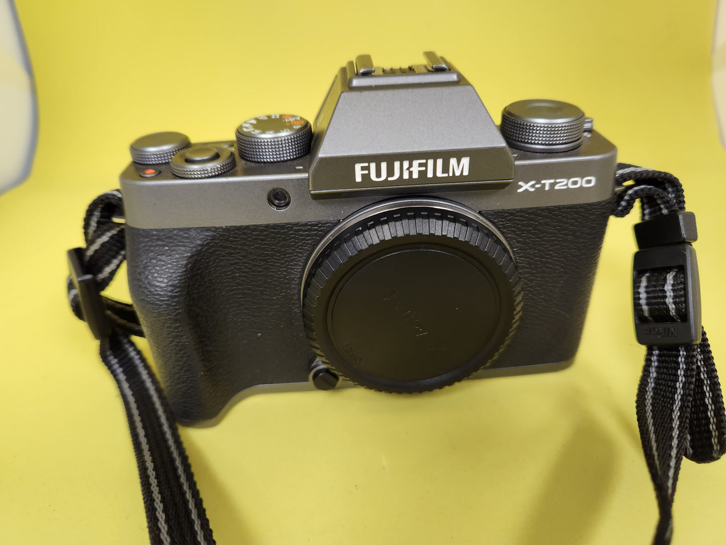 Fujifilm X-T200 body only used