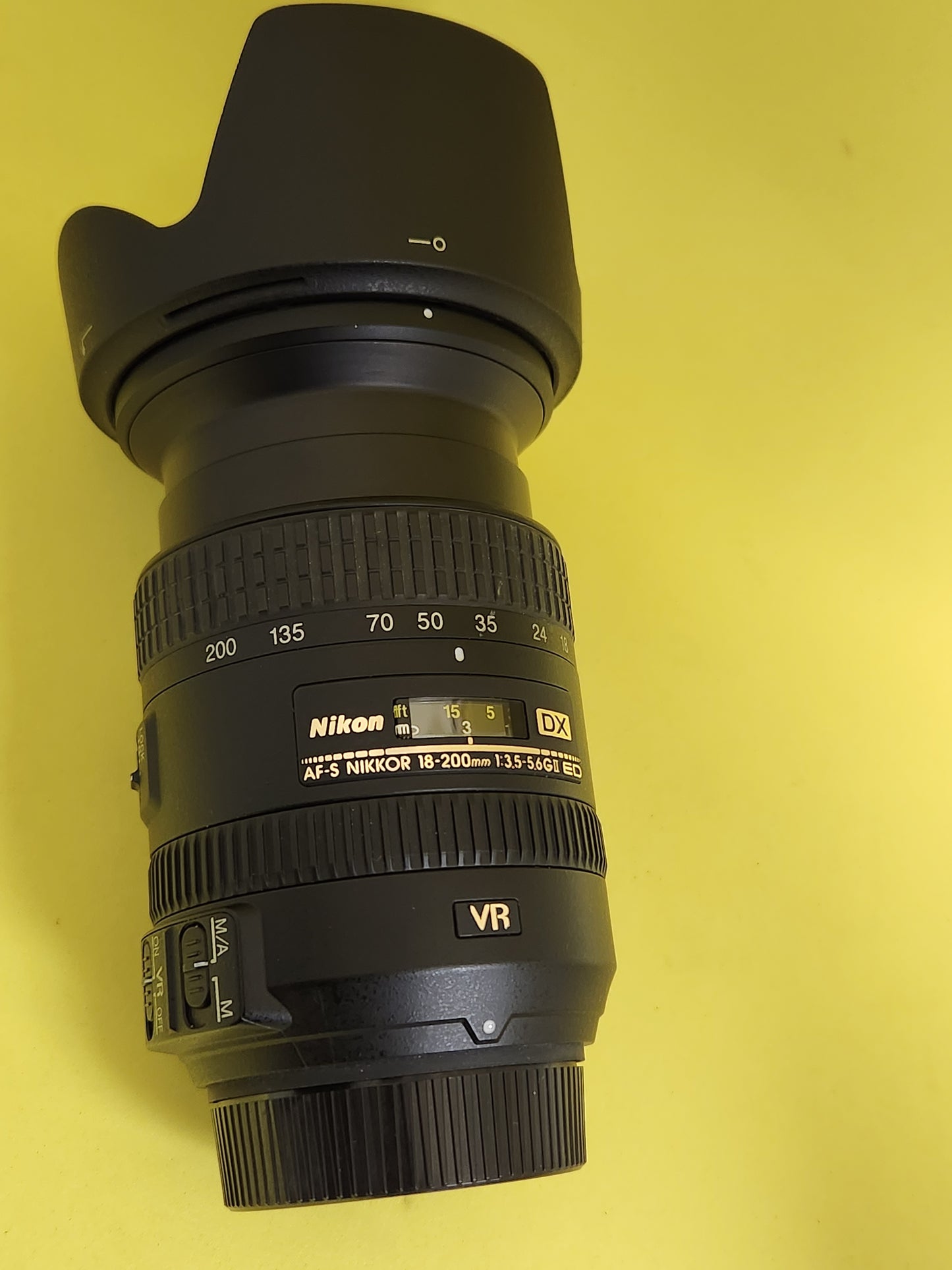 Nikon DX lens AF-S nikkor 18-200mm 1:3.5-5.6 G ll ED