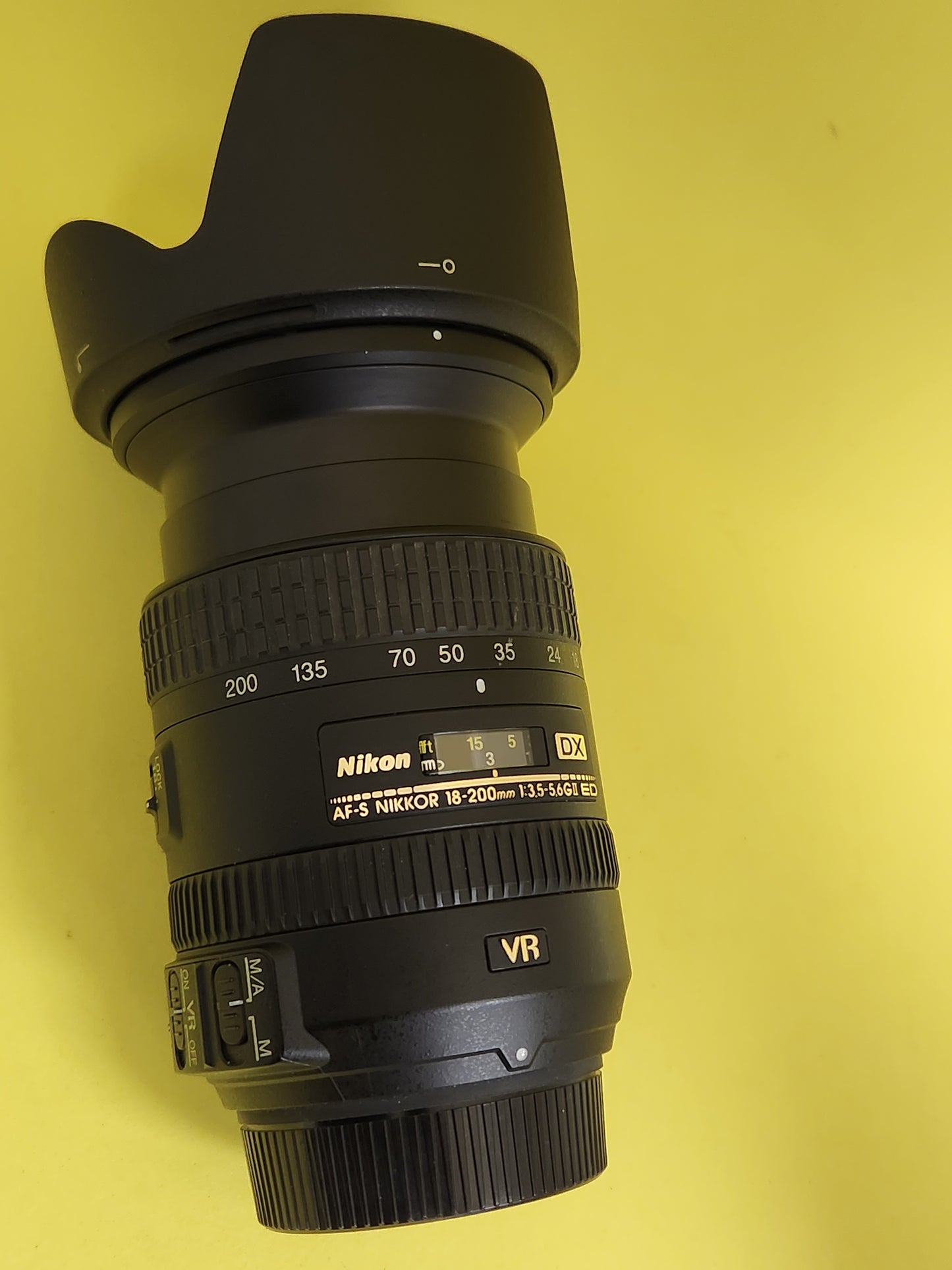 Nikon DX lens AF-S nikkor 18-200mm 1:3.5-5.6 G ll ED
