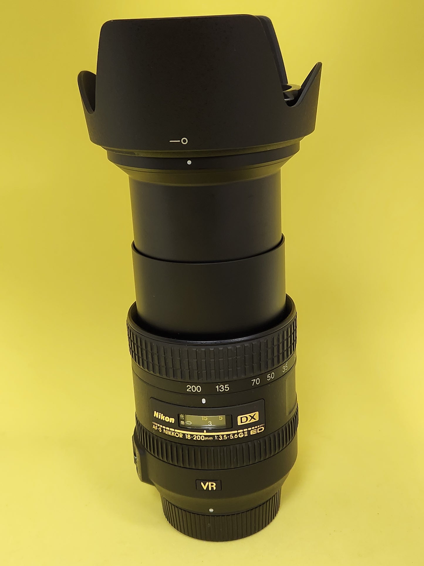 Nikon DX lens AF-S nikkor 18-200mm 1:3.5-5.6 G ll ED
