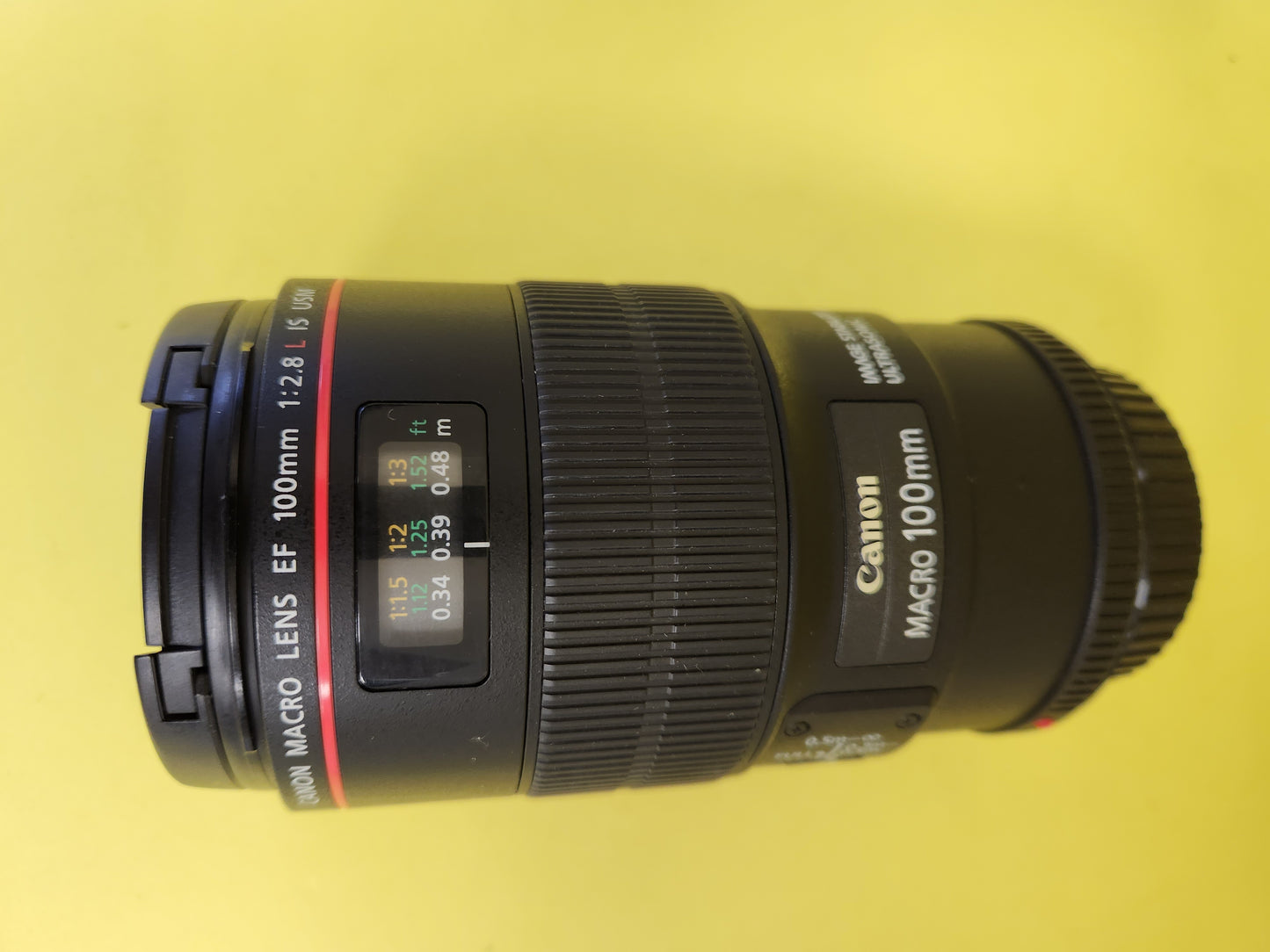 Canon lens EF lens 100mm Macro f2.8 is USM