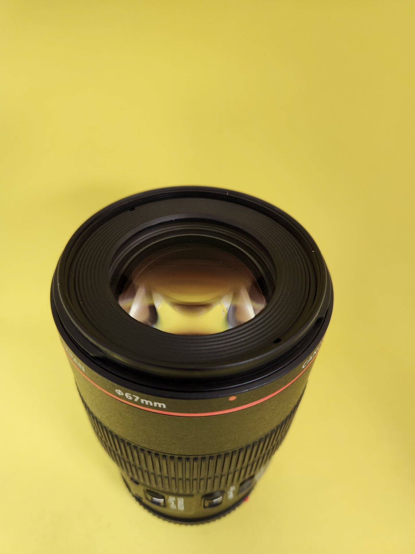 Canon lens EF lens 100mm Macro f2.8 is USM