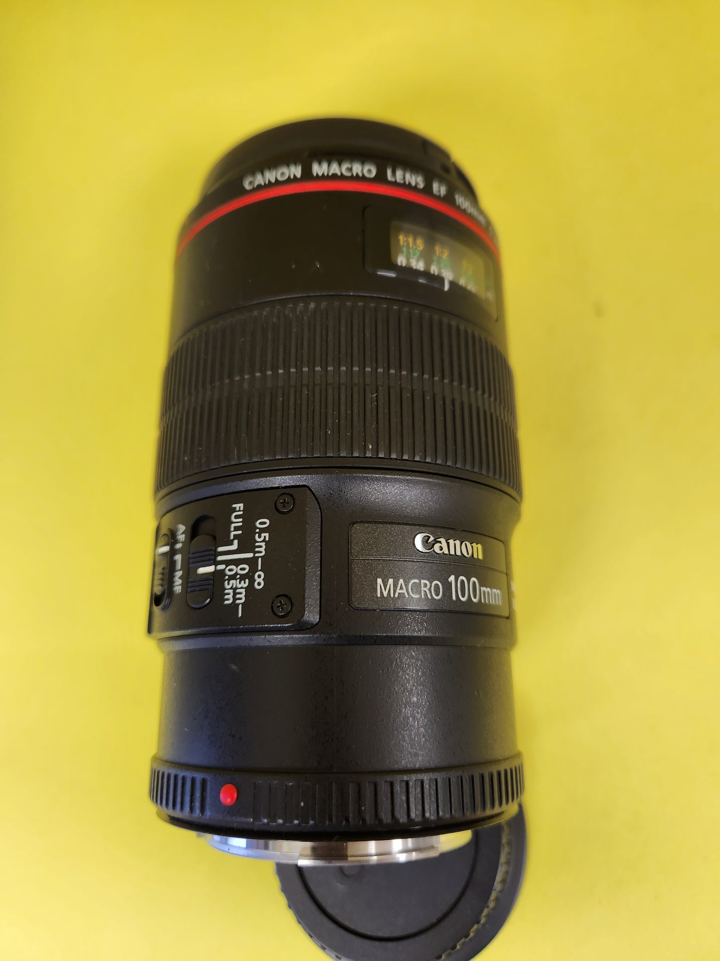 Canon lens EF lens 100mm Macro f2.8 is USM