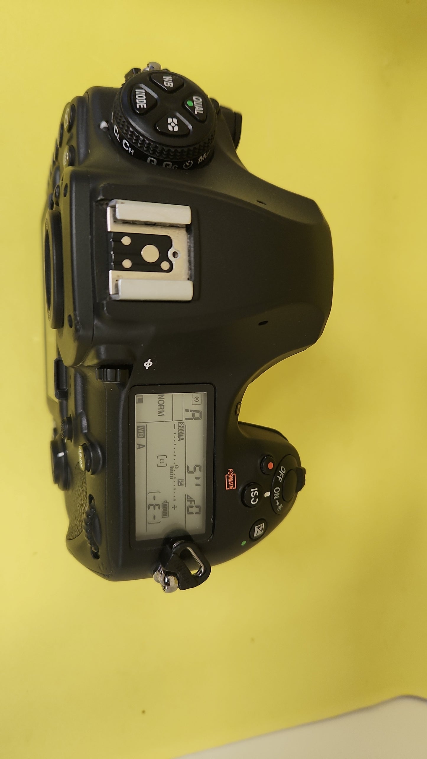Nikon body D850 with charger Working perfectly very good condition
