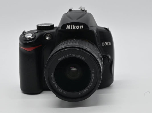 (Use) Nikon D5000 Camera with 18-55mm lens (Used)