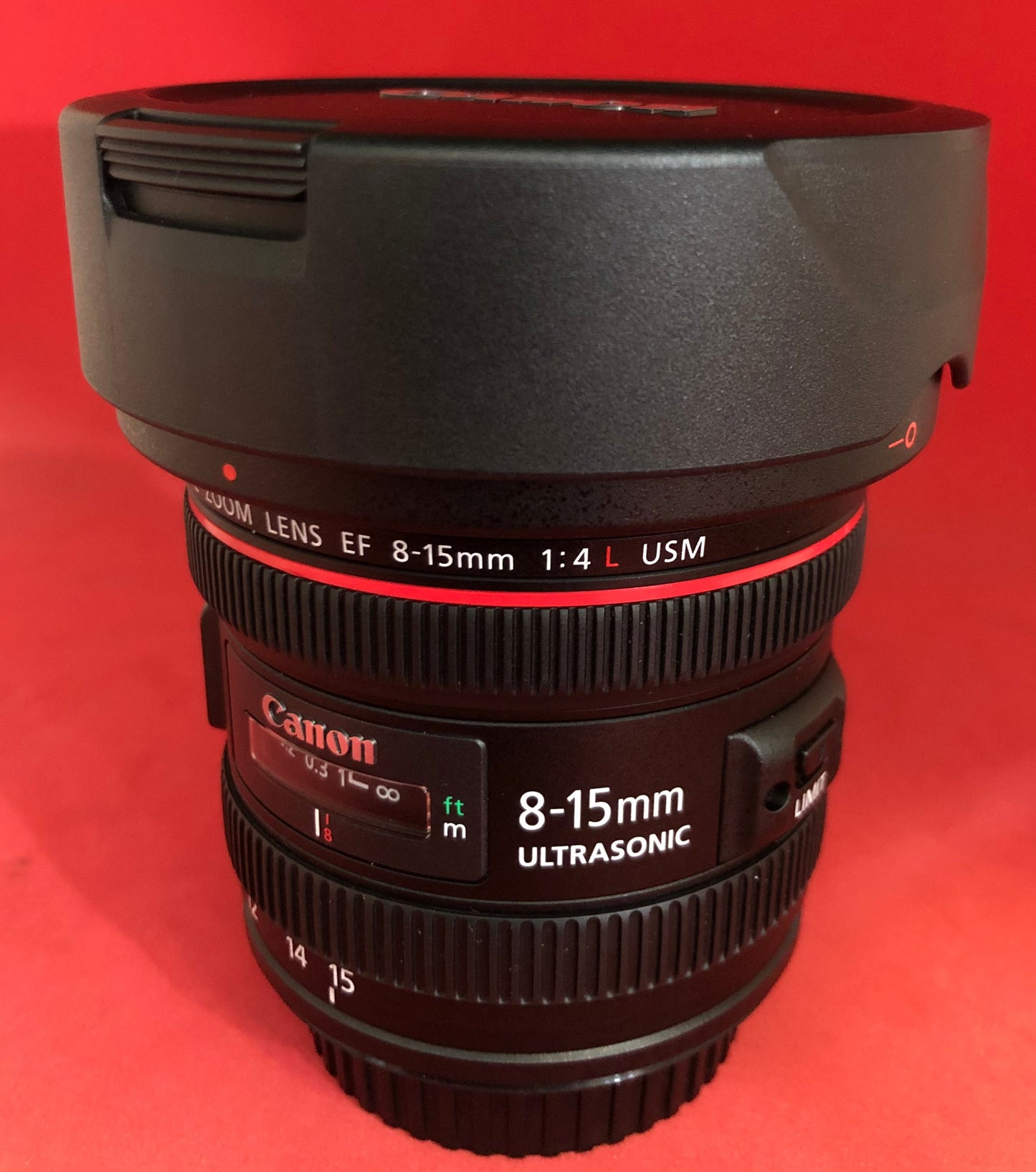 Canon EF 8-15mm f/4L USM Fisheye Zoom lens (Used)